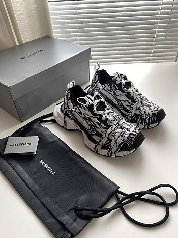 Bagsaaa Balenciaga 3XL Extreme Laces Logo sneakers in white and black