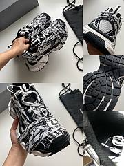 Bagsaaa Balenciaga 3XL Extreme Laces Logo sneakers in white and black - 3