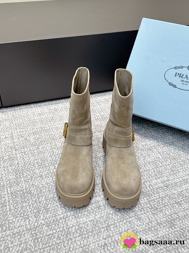 Bagsaaa Prada Monolith boots in beige suede - 1