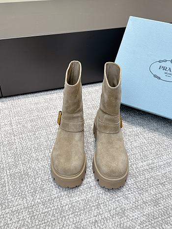 Bagsaaa Prada Monolith boots in beige suede