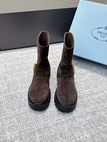 Bagsaaa Prada Monolith boots in brown suede