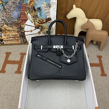 Bagsaaa Hermès Birkin 25 with Palladium Hardware and a chain detail black