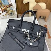 Bagsaaa Hermès Birkin 25 with Palladium Hardware and a chain detail black - 4