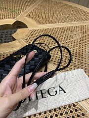 Bagsaaa Bottega Veneta Andiamo Pouch 836940 black - 19cm - 2