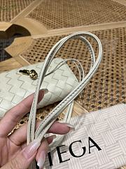 Bagsaaa Bottega Veneta Andiamo Pouch 836940 sea salt - 19cm - 4