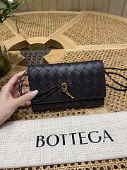 Bagsaaa Bottega Veneta Andiamo Pouch 836940 fondant - 19cm - 1