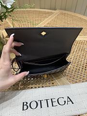 Bagsaaa Bottega Veneta Andiamo Pouch 836940 fondant - 19cm - 4