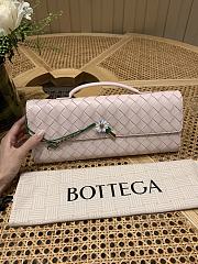 Bagsaaa Bottega Veneta Andiamo Clutch Seashell 836810 - 31cm - 1