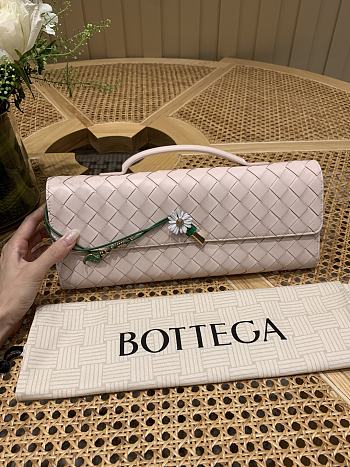 Bagsaaa Bottega Veneta Andiamo Clutch Seashell 836810 - 31cm