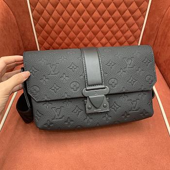 Bagsaaa LV M23741 S-Cape Messenger Taurillon Monogram black - 28cm