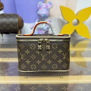 Bagsaaa LV M83079 Nice Beauty Monogram canvas - 14cm