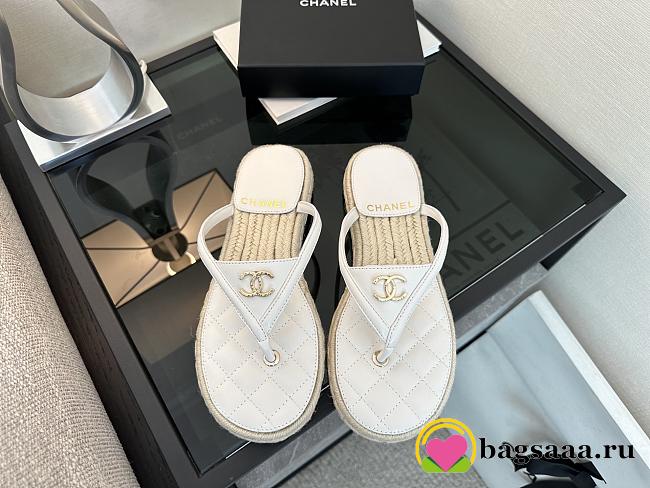 Bagsaaa Chanel Coco Beach 2025 collection thongs in white - 1