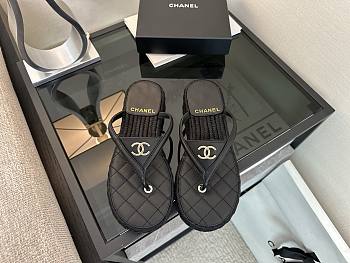 Bagsaaa Chanel Coco Beach 2025 collection thongs in black