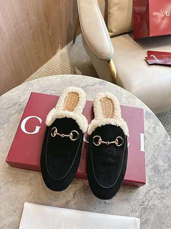 Bagsaaa Gucci Women's Princetown slipper black suede