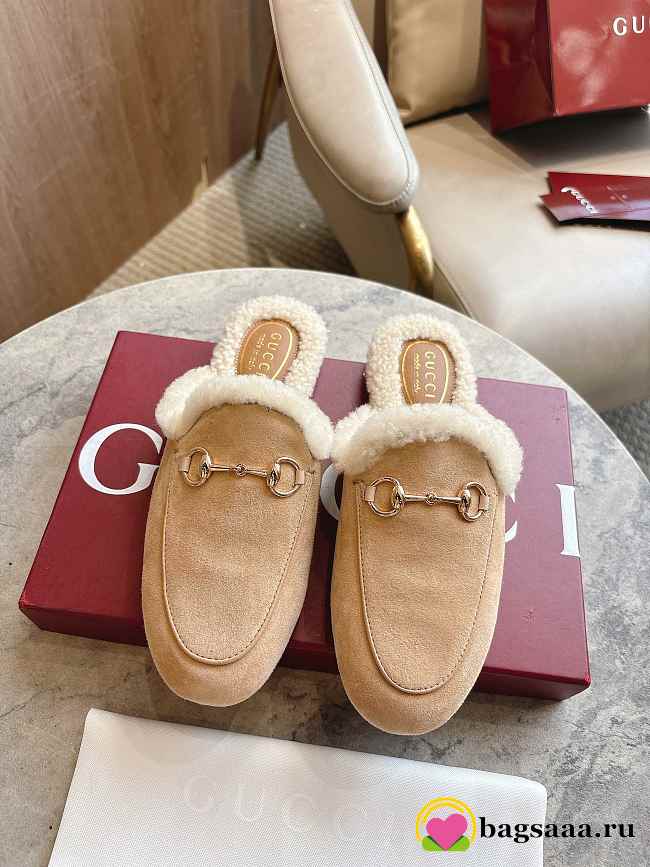 Bagsaaa Gucci Women's Princetown slipper beige suede - 1