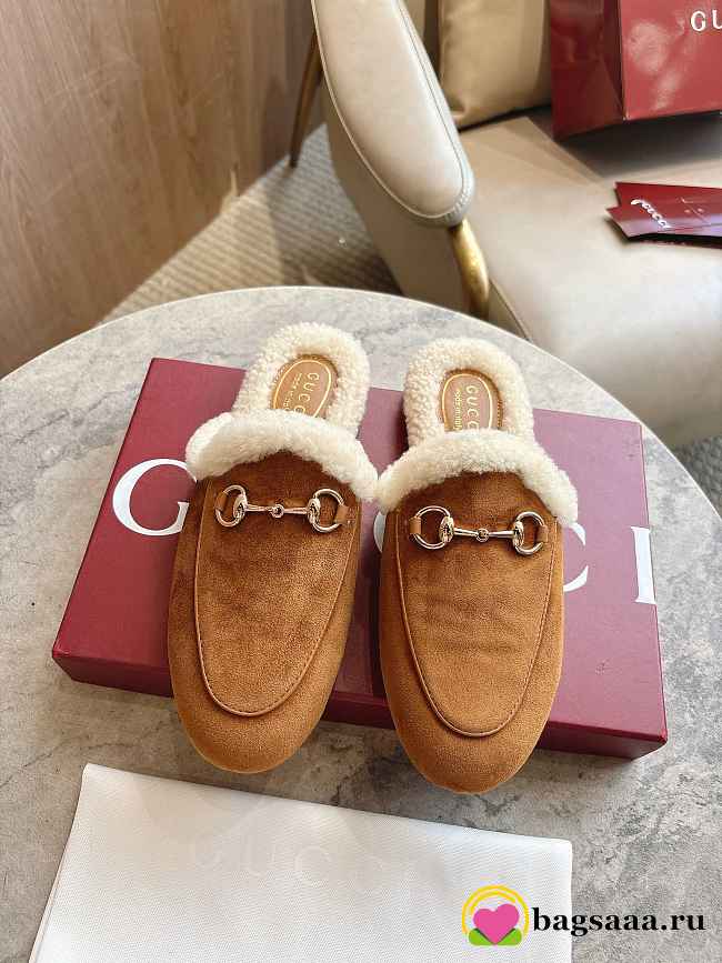 Bagsaaa Gucci Women's Princetown slipper brown suede - 1