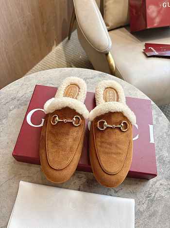 Bagsaaa Gucci Women's Princetown slipper brown suede