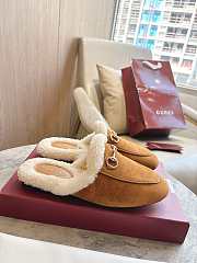 Bagsaaa Gucci Women's Princetown slipper brown suede - 4