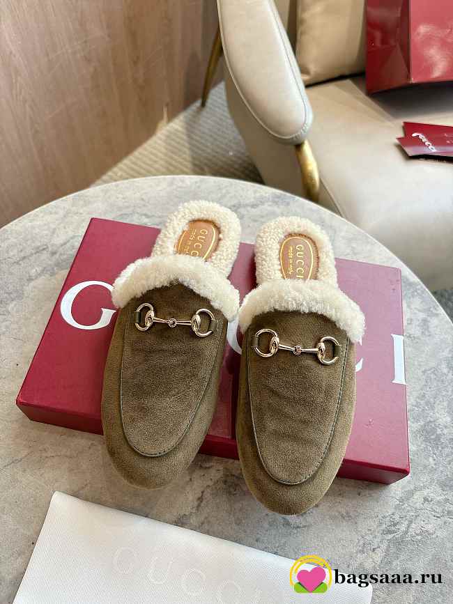 Bagsaaa Gucci Women's Princetown slipper olive green suede - 1
