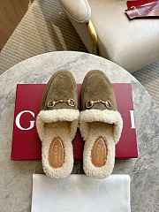 Bagsaaa Gucci Women's Princetown slipper olive green suede - 4