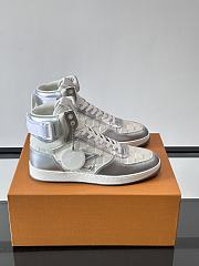 Bagsaaaa Louis Vuitton Rivoli Sneaker Boot in white and silver - 1