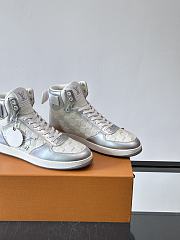 Bagsaaaa Louis Vuitton Rivoli Sneaker Boot in white and silver - 2