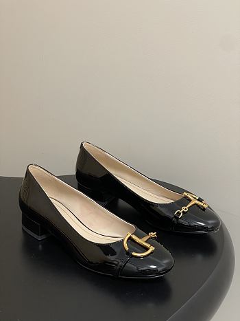Bagsaaa Gucci Women's ballet flat with half Horsebit 849652 black patent - 2.5cm