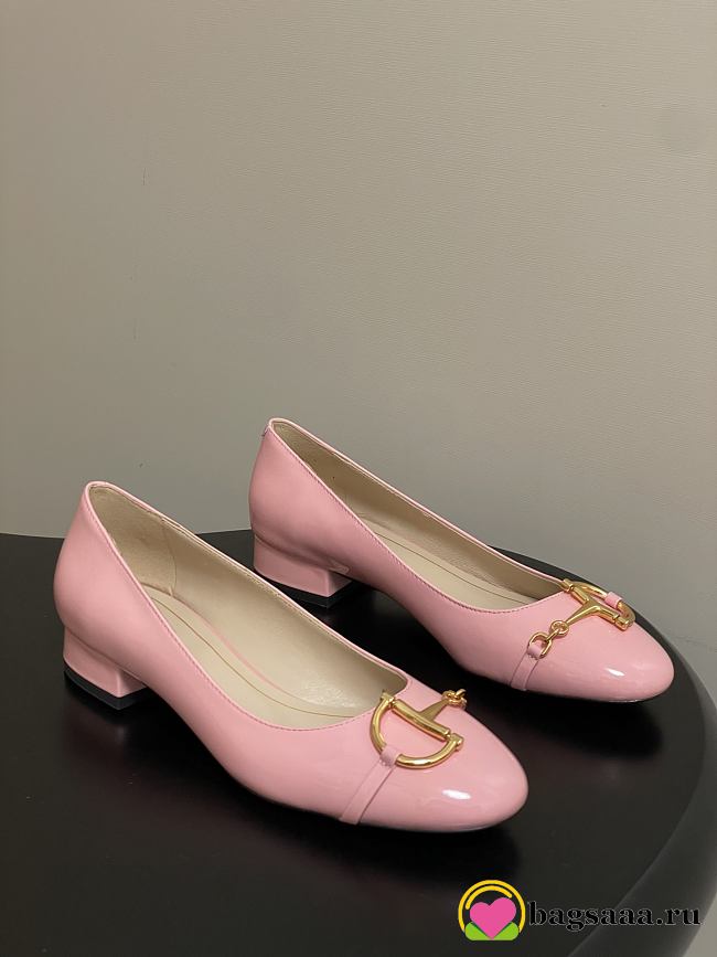 Bagsaaa Gucci Women's ballet flat with half Horsebit 849652 pink patent - 2.5cm - 1