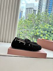 Bagsaaa Miu Miu shearling loafers black - 3