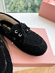 Bagsaaa Miu Miu shearling loafers black - 2
