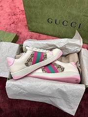 Bagsaaa Gucci Screener sneaker in beige and ebony GG canvas with pink - 2