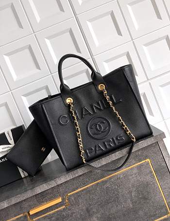 Bagsaaa Chanel Deauville tote bag in calfskin leather black