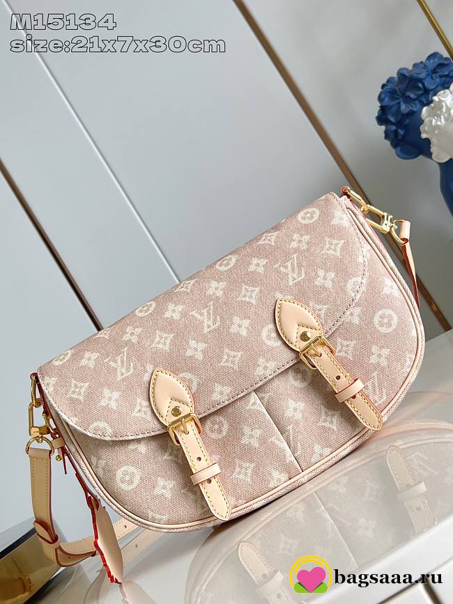 Bagsaaa M15134 Louis Vuitton Escape Bag Meowgram - 30cm - 1