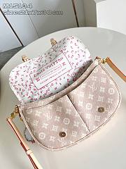 Bagsaaa M15134 Louis Vuitton Escape Bag Meowgram - 30cm - 4