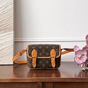 Bagsaaa LV M26805 Satchel Wearable Wallet Monogram - 19.5cm - 1