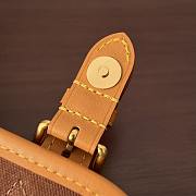 Bagsaaa LV M26805 Satchel Wearable Wallet Monogram - 19.5cm - 4