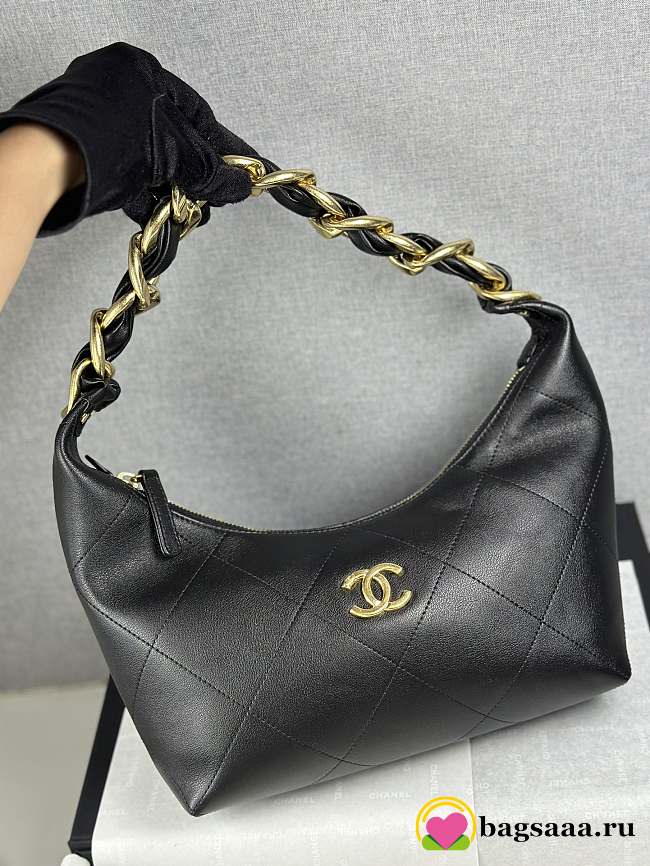 Bagsaaa Chanel hobo bag with a diamond quilting pattern black - 1