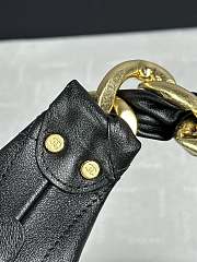 Bagsaaa Chanel hobo bag with a diamond quilting pattern black - 3