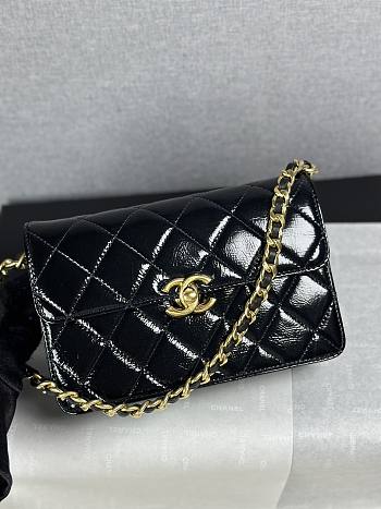 Bagsaaa Chanel Mini Flap Bag AS5618 Black Patent - 19.5cm