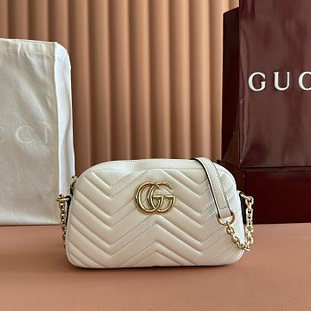 Bagsaaa Gucci GG Marmont small camera bag 855273 white - 24cm