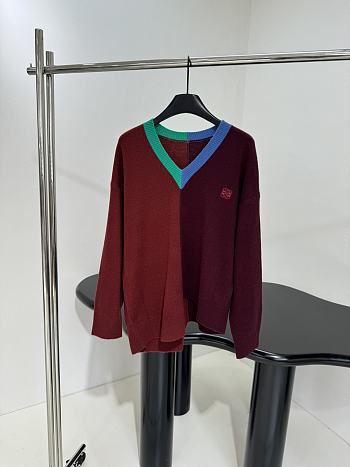 Bagsaaa Loewe Anagram Asymmetric Wool-Blend Sweater in burgundy