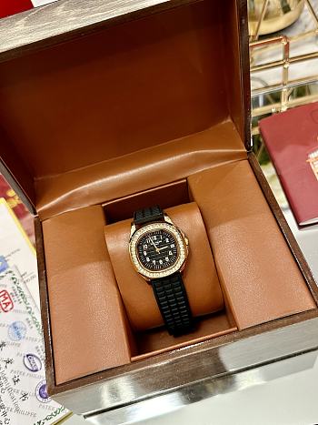 Bagsaaa Patek Philippe Aquanaut watch black
