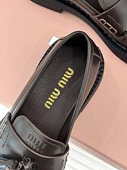 Bagsaaa Miu Miu polished leather tassel loafers in dark brown - 3