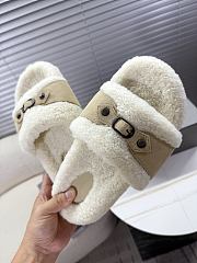 Bagsaaa Balenciaga Furry Slide Sandals with beige - 2
