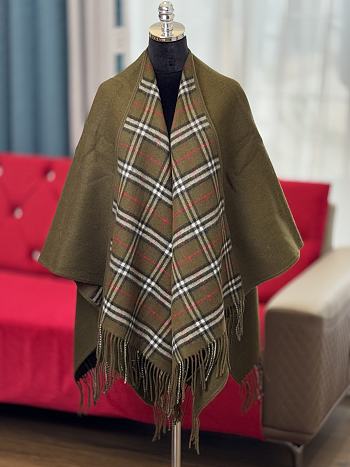 Bagsaaa Burberry check-pattern wool cape olive green