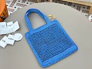 Bagsaaa Chloé Summer Banana tote bag in blue raffia - 37cm - 3