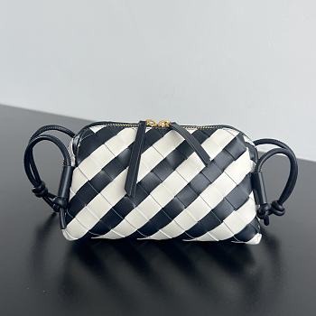 Bagsaaa Bottega Veneta Concert Pouch Black & White - 18.5cm