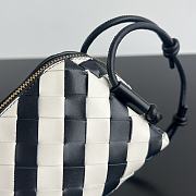 Bagsaaa Bottega Veneta Concert Pouch Black & White - 18.5cm - 4