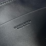 Bagsaaa Bottega Veneta Concert Pouch Black & White - 18.5cm - 2