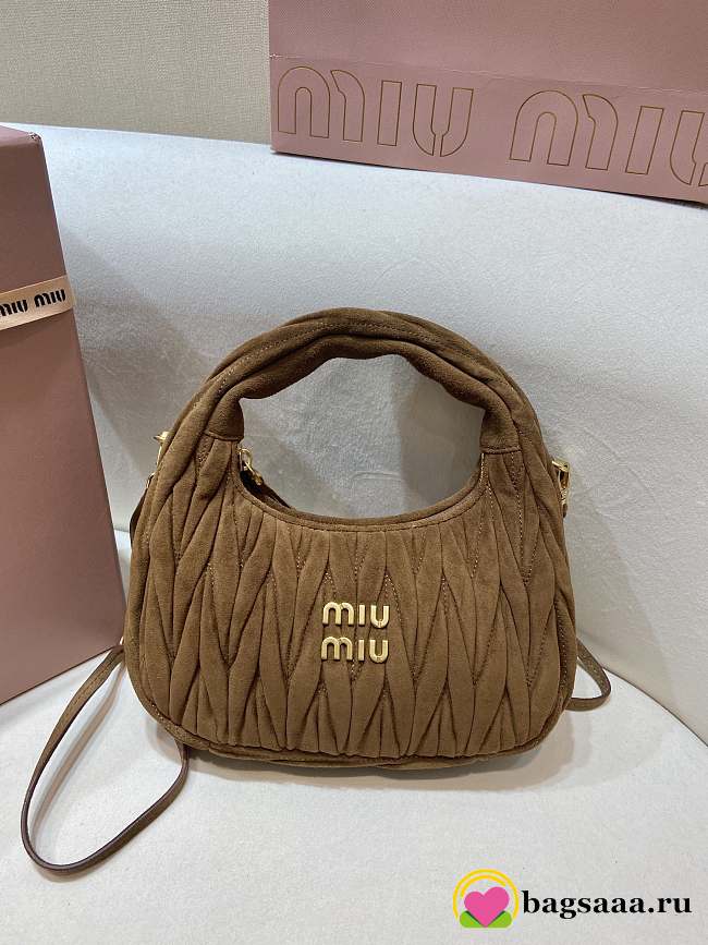 Bagsaaa Miu Miu Wander Matelassé Suede Hobo Bag brown - 20cm - 1